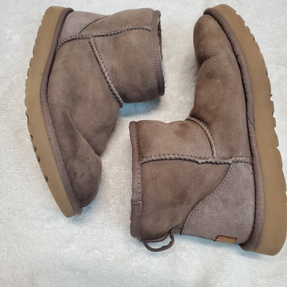 Ugg Classic Chocolate‎ Brown Suede Lined Mini Short Bootie Boots Shoes Women 6 - Picture 2 of 12
